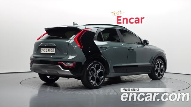 Kia Niro 2023 — photo 2