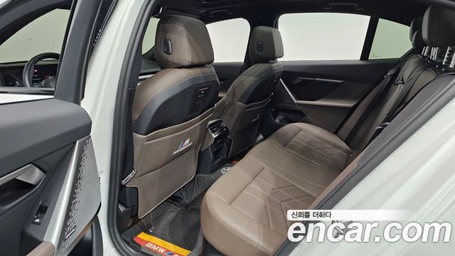 BMW 5-Series 2024 — photo 18