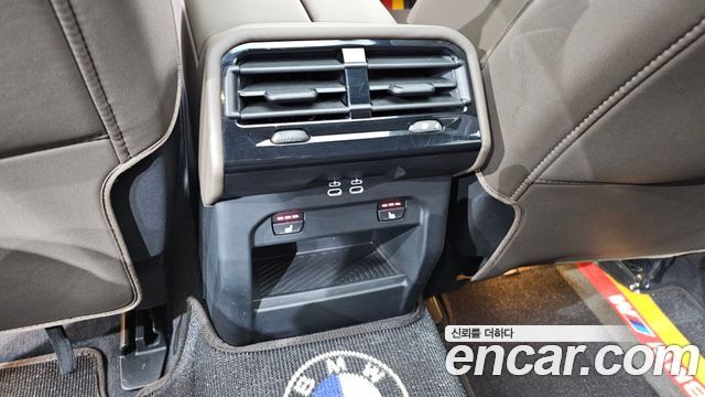 BMW 5-Series 2024 — photo 26