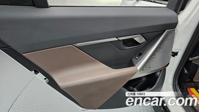 BMW 5-Series 2024 — photo 15