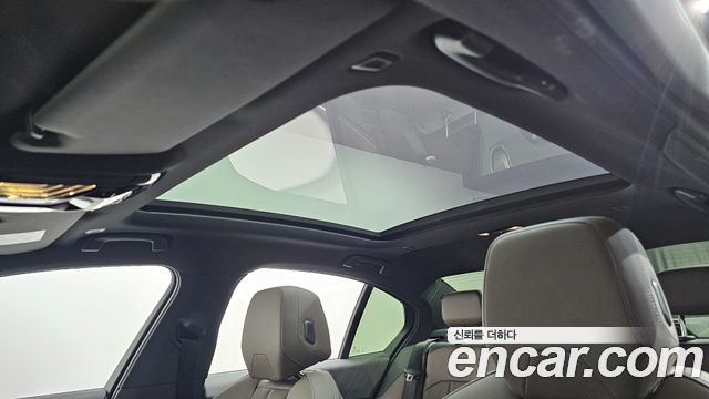BMW 5-Series 2024 — photo 32