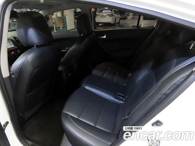 Kia K3 2015 — photo 7