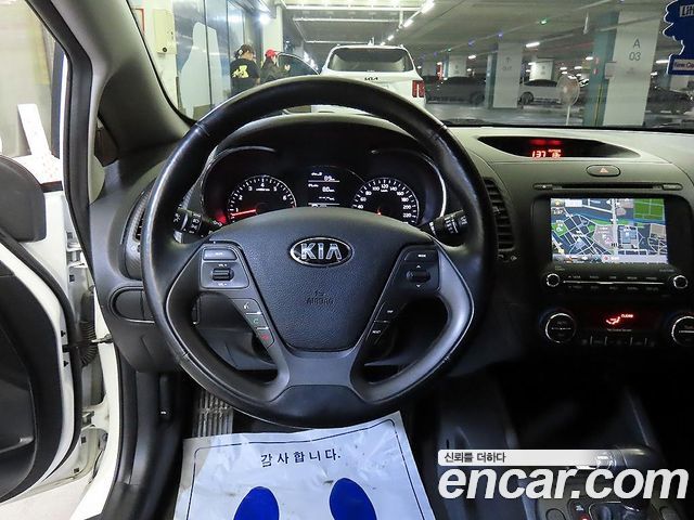 Kia K3 2015 — photo 8