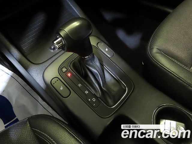 Kia K3 2015 — photo 12