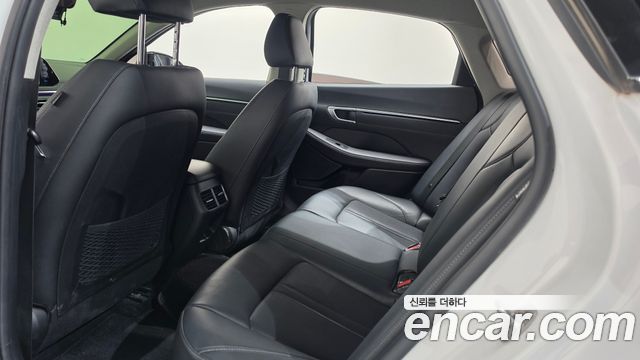 Hyundai Sonata 2023 — photo 17