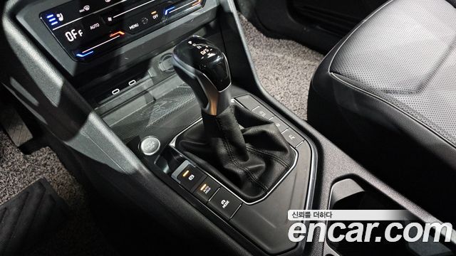 Volkswagen Tiguan 2022 — photo 9