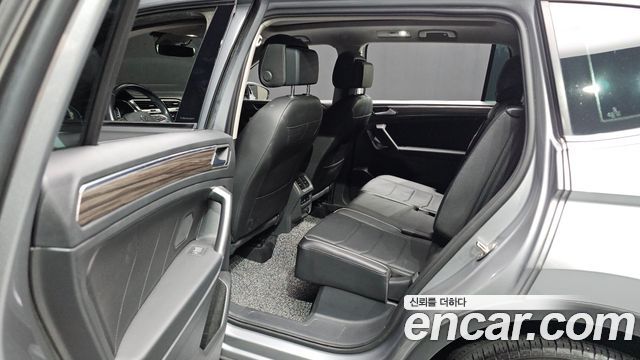 Volkswagen Tiguan 2022 — photo 19