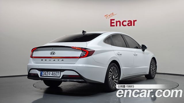 Hyundai Sonata 2023 — photo 2