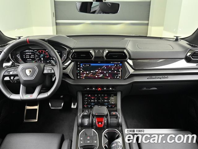 Lamborghini Urus 2025 — photo 7