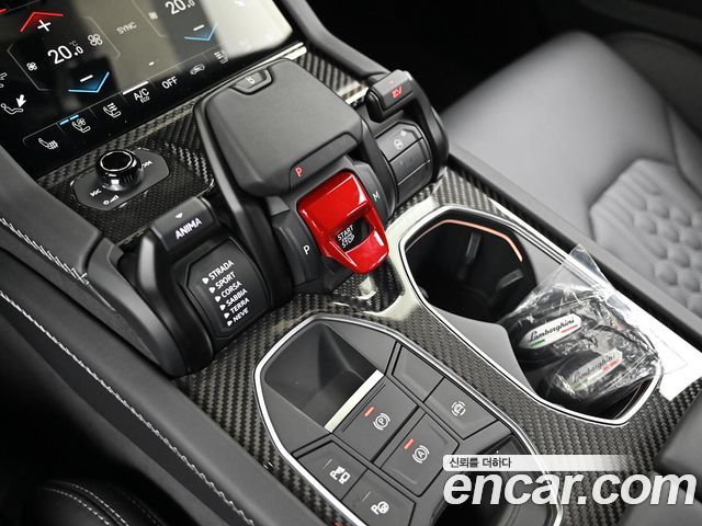 Lamborghini Urus 2025 — photo 9