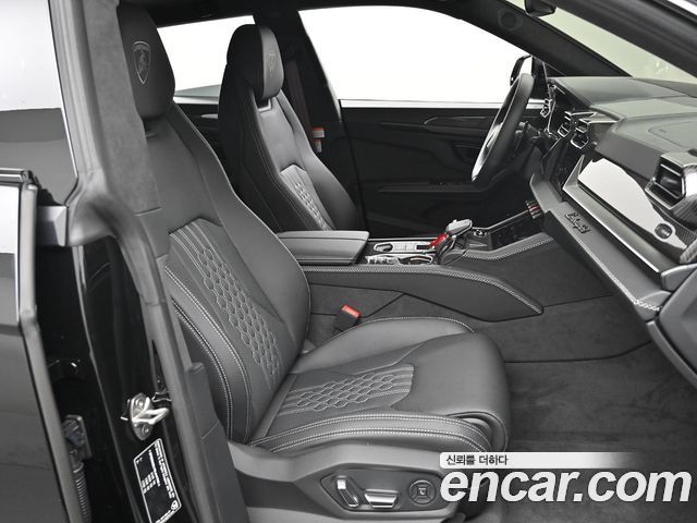 Lamborghini Urus 2025 — photo 10
