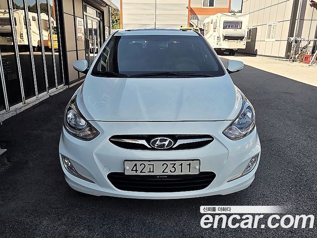 Hyundai Accent 2012 — photo 2