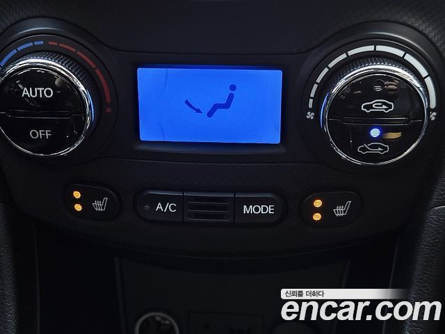 Hyundai Accent 2012 — photo 13