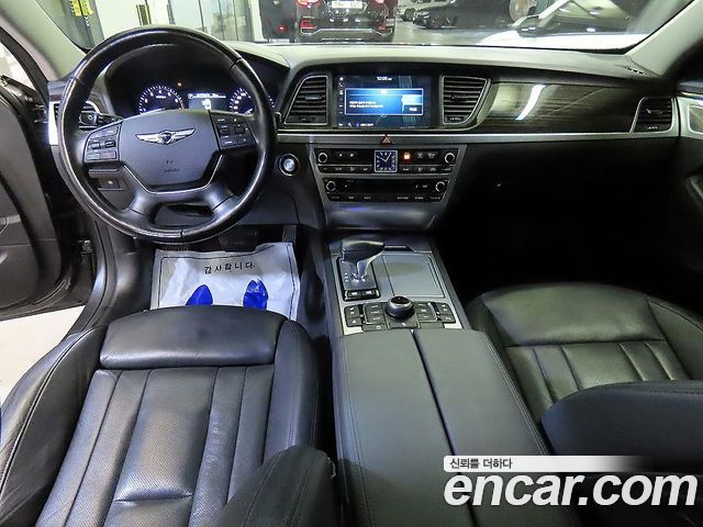 Genesis G80 2017 — photo 9