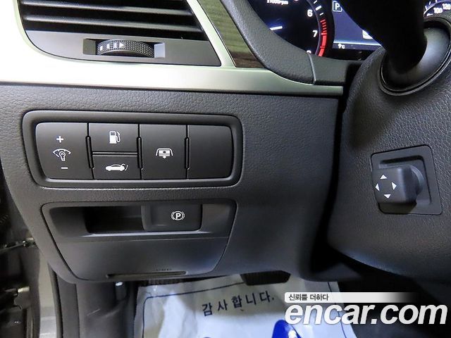 Genesis G80 2017 — photo 13