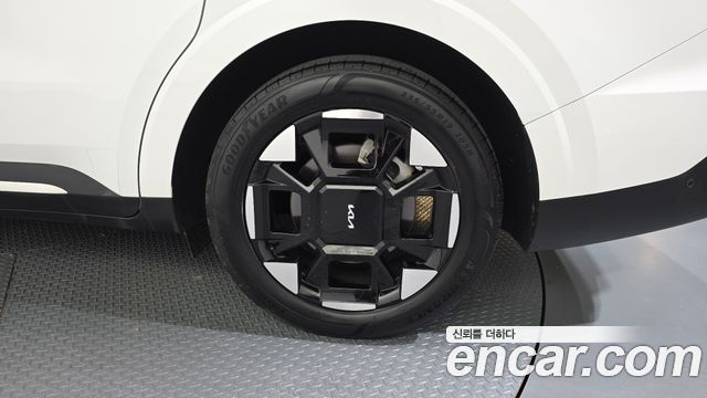Kia Canival 2025 — photo 7