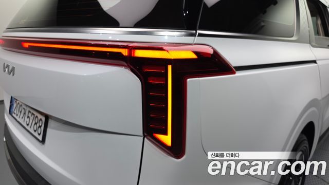 Kia Canival 2025 — photo 9