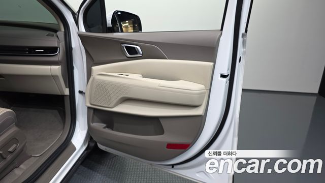 Kia Canival 2025 — photo 15