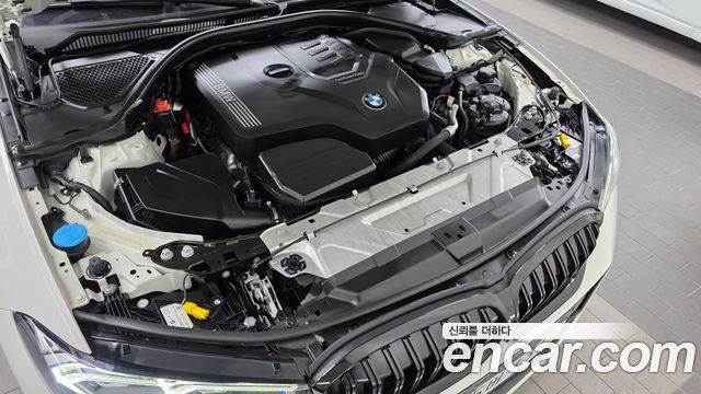BMW 3-Series 2023 — photo 6
