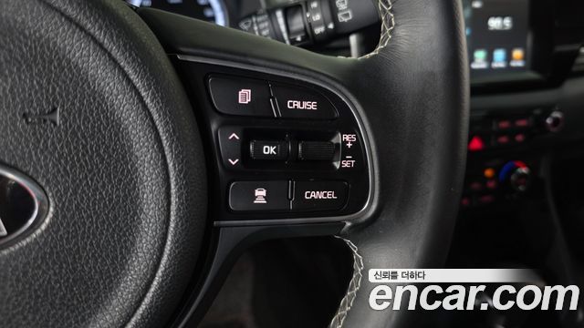 Kia Niro 2017 — photo 24