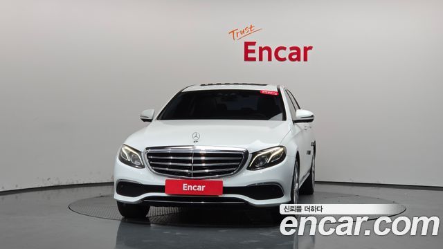 Mercedes-Benz E-Class 2018 — photo 3