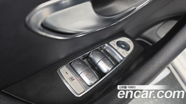 Mercedes-Benz E-Class 2018 — photo 27