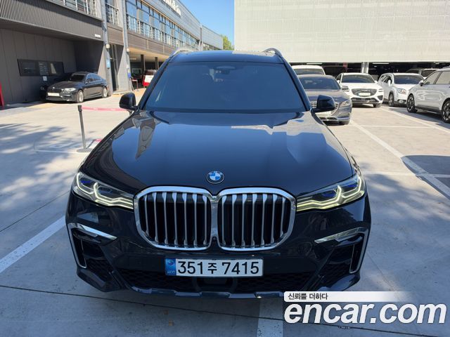 BMW X7 2022 — photo 2