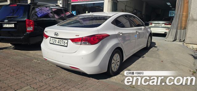 Hyundai AVANTE 2013 — photo 2