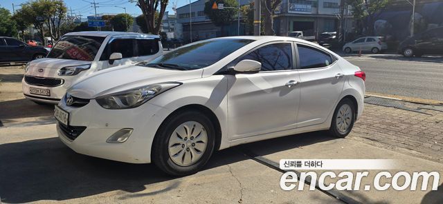 Hyundai AVANTE 2013 — photo 3
