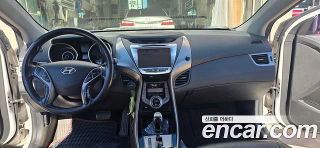 Hyundai AVANTE 2013 — photo 7