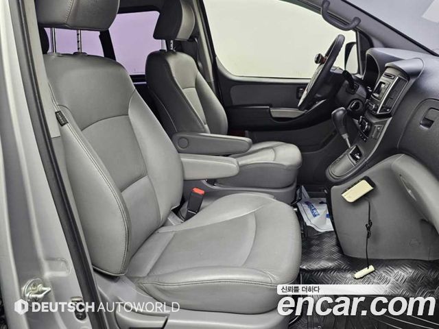 Hyundai Starex 2017 — photo 10