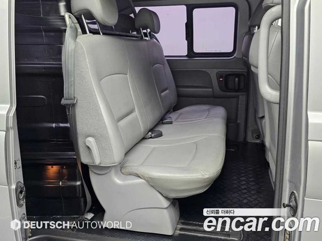 Hyundai Starex 2017 — photo 12