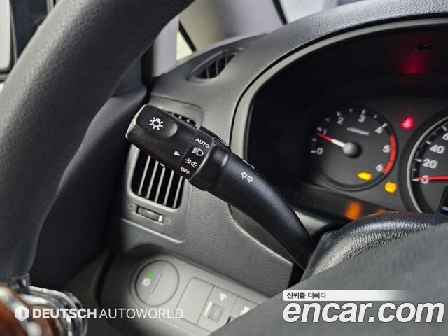 Hyundai Starex 2017 — photo 16