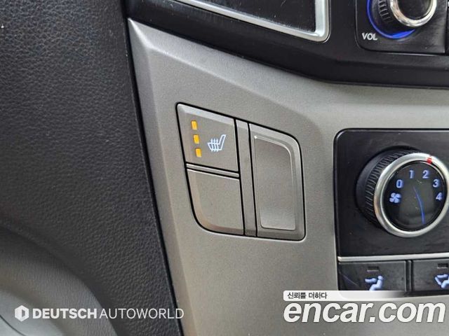 Hyundai Starex 2017 — photo 17