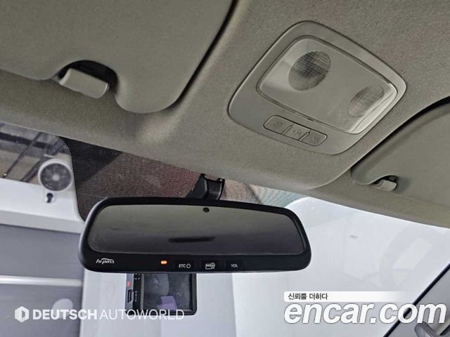 Hyundai Starex 2017 — photo 18