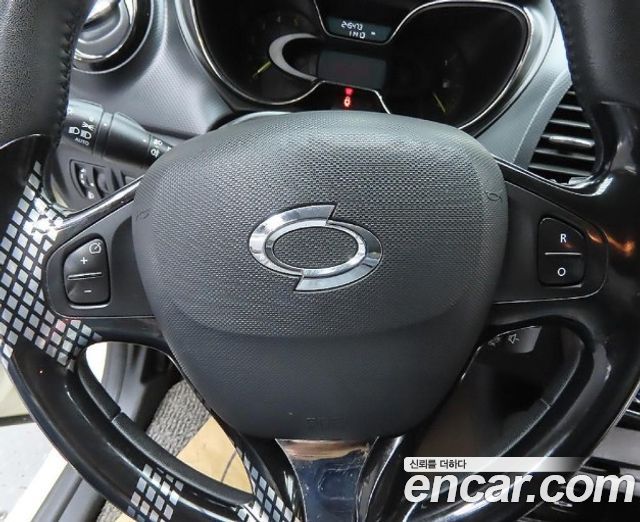 Renault Korea QM3 2014 — photo 9