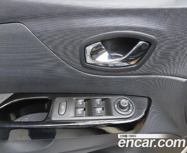 Renault Korea QM3 2014 — photo 12