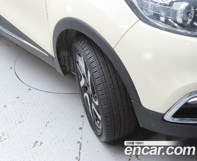 Renault Korea QM3 2014 — photo 18