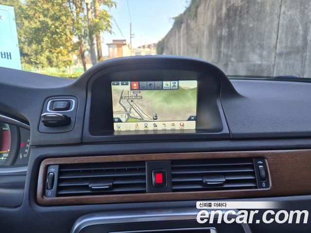 Volvo S80 2014 — photo 17