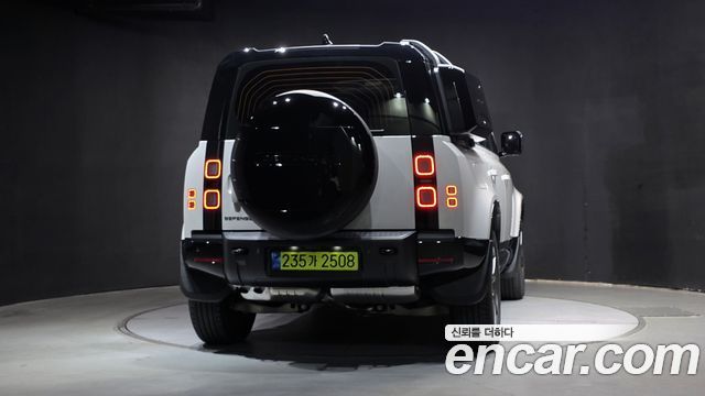 Land Rover Defender 2026 — photo 4