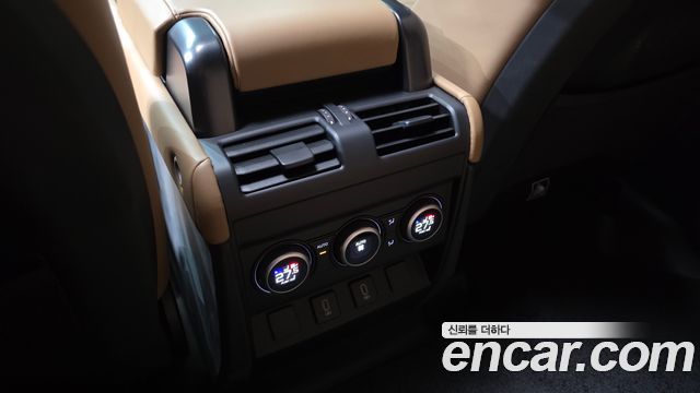 Land Rover Defender 2026 — photo 25