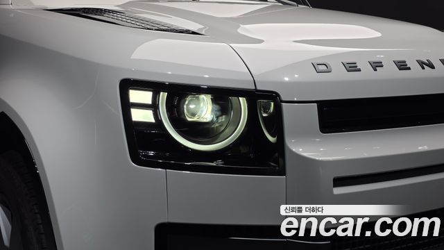 Land Rover Defender 2026 — photo 8
