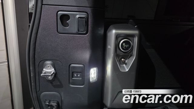 Land Rover Defender 2026 — photo 28