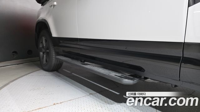 Land Rover Defender 2026 — photo 29