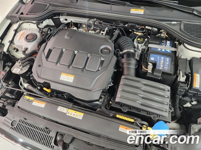 Volkswagen Golf 2023 — photo 6