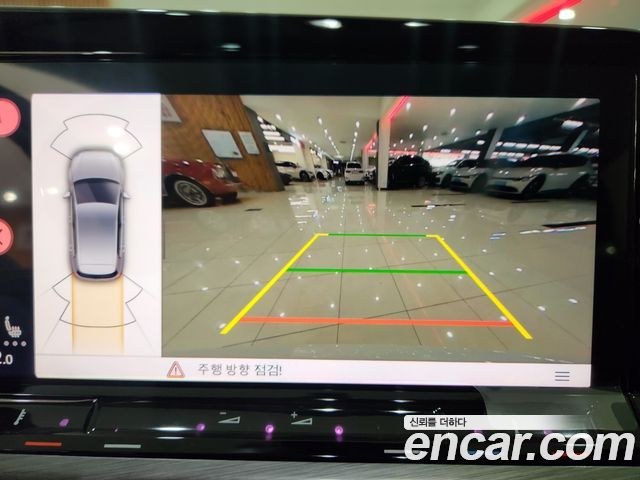 Volkswagen Golf 2023 — photo 11
