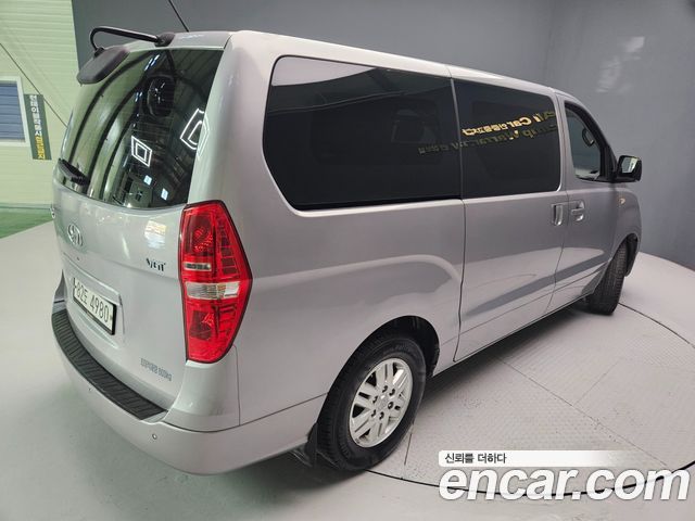 Hyundai Starex 2018 — photo 2