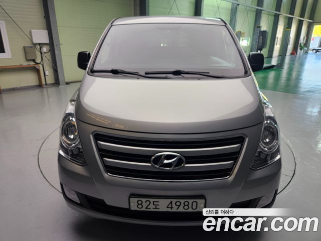 Hyundai Starex 2018 — photo 3
