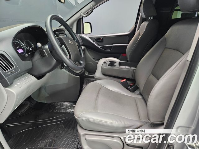 Hyundai Starex 2018 — photo 13