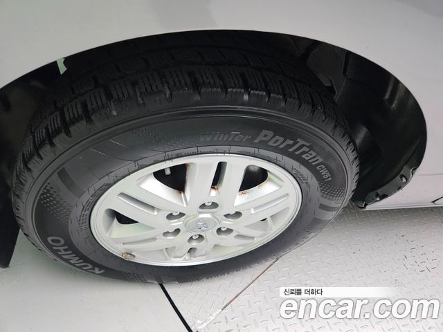 Hyundai Starex 2018 — photo 15
